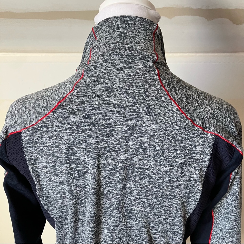 Athleta Running Wild Half Zip Heather Gray Lightweight Pullover size XS - Picture 6 of 8